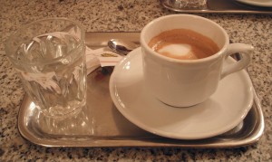Viennese Melange, coffee w/hot foamed milk. Wikimedia Commons