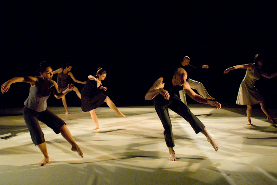 Mary Oslund Dance Company. Photo: John Klicker