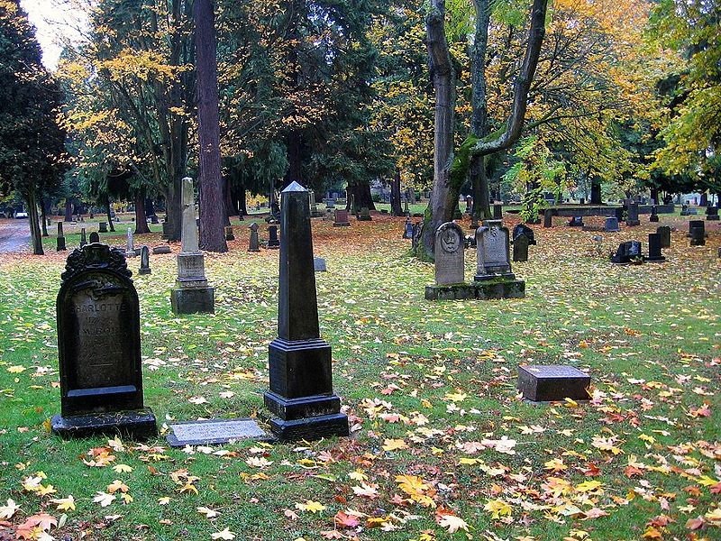 Lone Fir Cemetery/Wikimedia Commons
